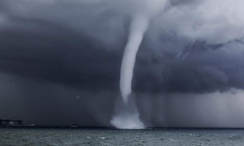 Tormenta Gilma se convierte en huracán de categoría 3