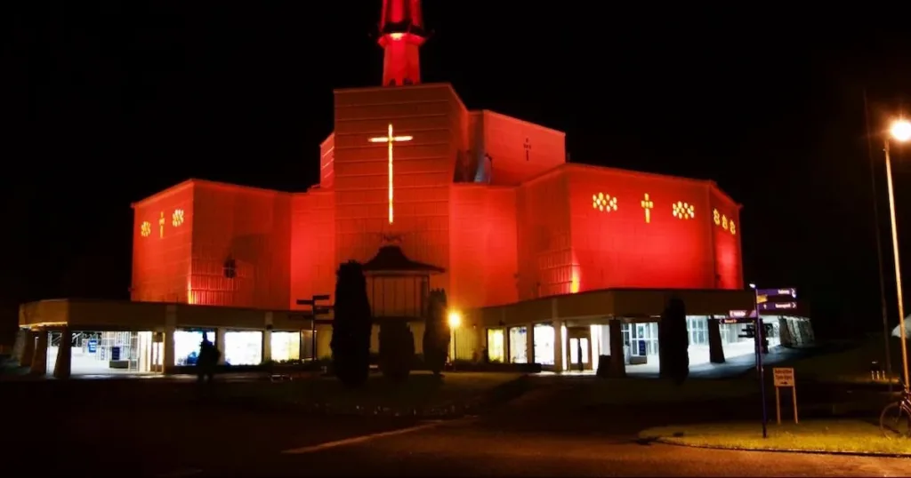 20 países iluminarán sus monumentos en rechazo a la persecución cristiana